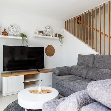 Luxury Townhouse With Rooftop Infinity Pool And Ocean Views Torremolinos