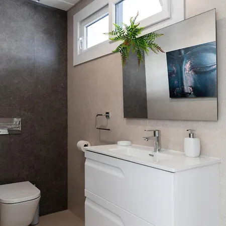 Luxury Townhouse, Infinity Pool & Ocean Views * Torremolinos