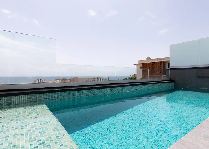 Apartment Luxury Townhouse, Infinity Pool & Ocean Views *