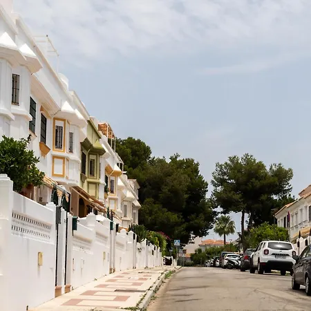 Luxury Townhouse, Infinity Pool & Ocean Views Lägenhet Torremolinos